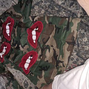 3x Camo Shacket with Red Lips
